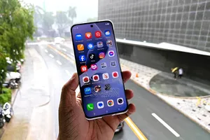 নতুন ইনফিনিক্স হট ৬০ প্রো+ ২৫৬ জিবি সিলভার