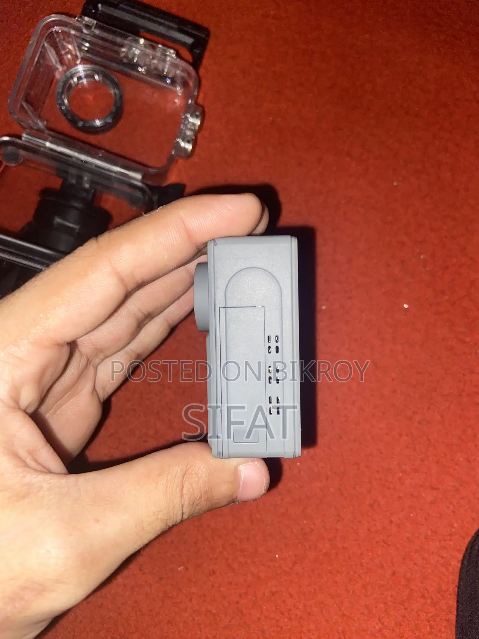 অউসেক এম৪০আর ৫কে অ্যাকশন ক্যামেরা