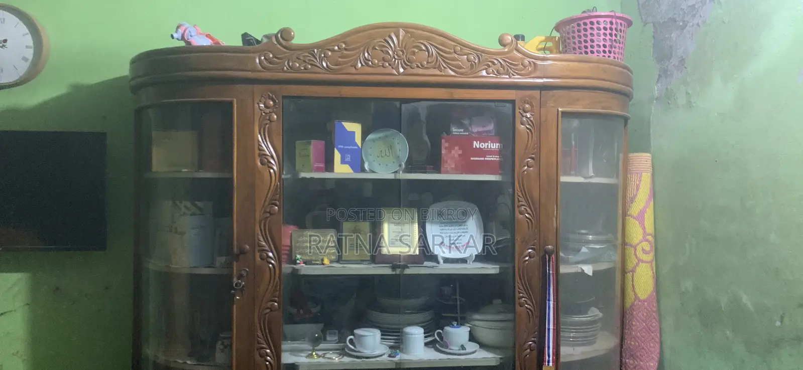 Wall Showcase Fresh