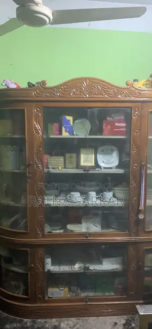Wall Showcase Fresh