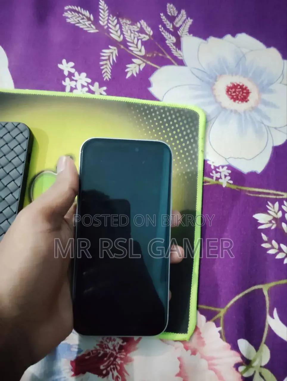 অ্যাপল আইফোন ১৫ ১২৮ জিবি হোয়াইট