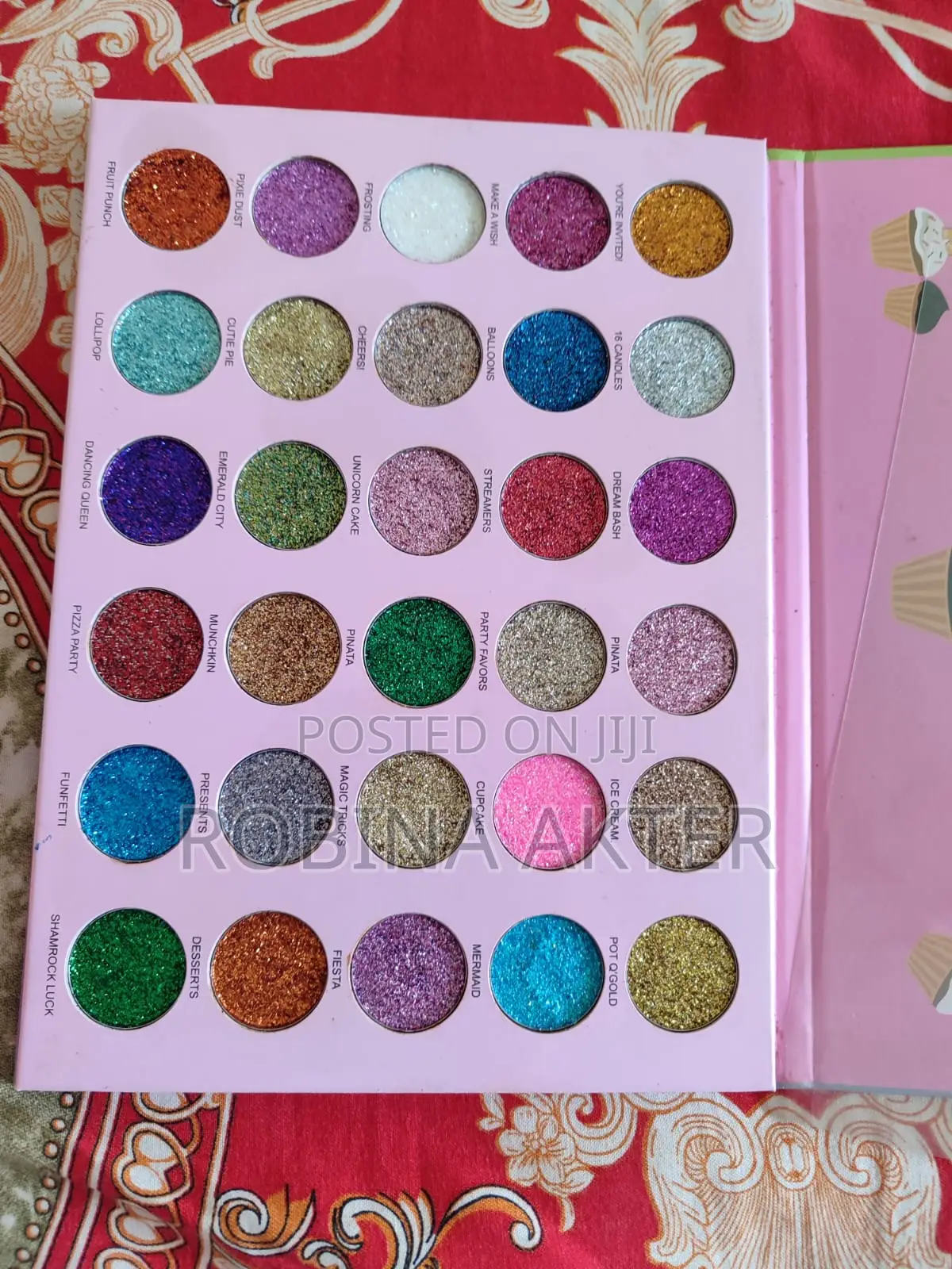 Gliter Make Up Products
