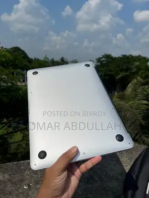ল্যাপটপ অ্যাপল ম্যাকবুক এয়ার ২০১৭ ৮জিবি ইন্টেল কোর আই৫ এসএসডি ১২৮জিবি