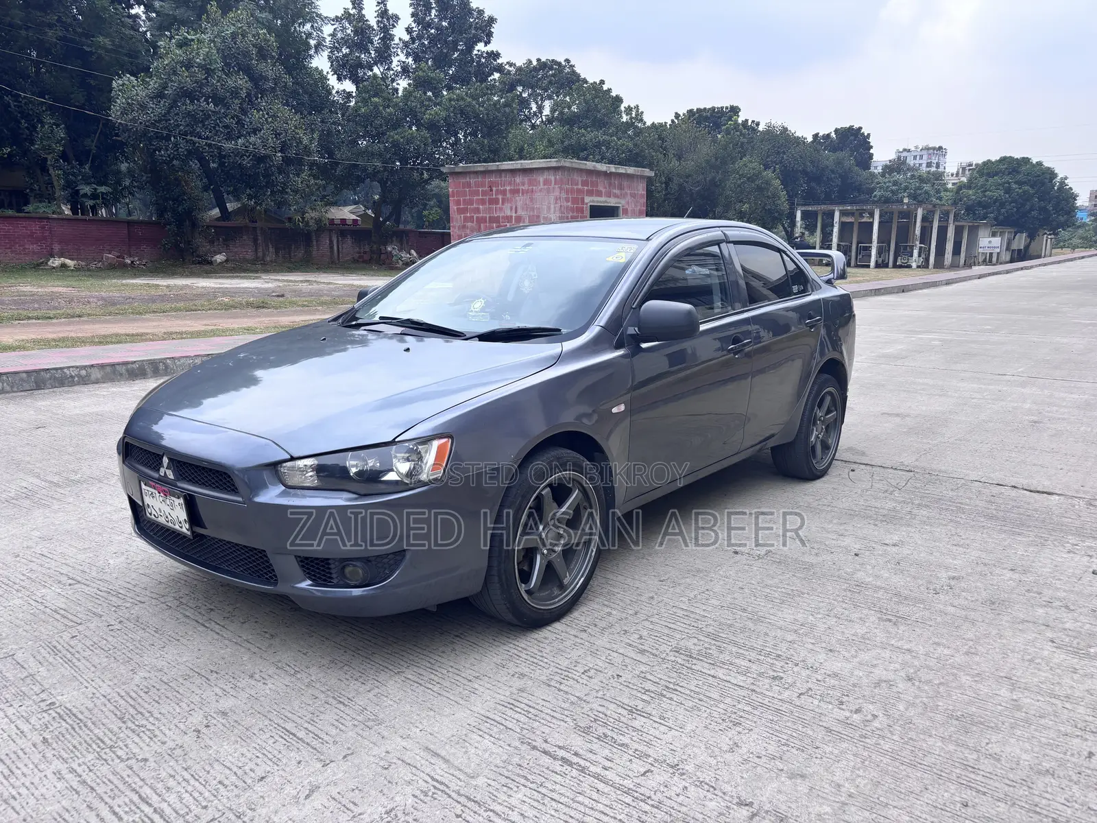 মিতসুবিশি ল্যান্সার ২০১০ গ্রে