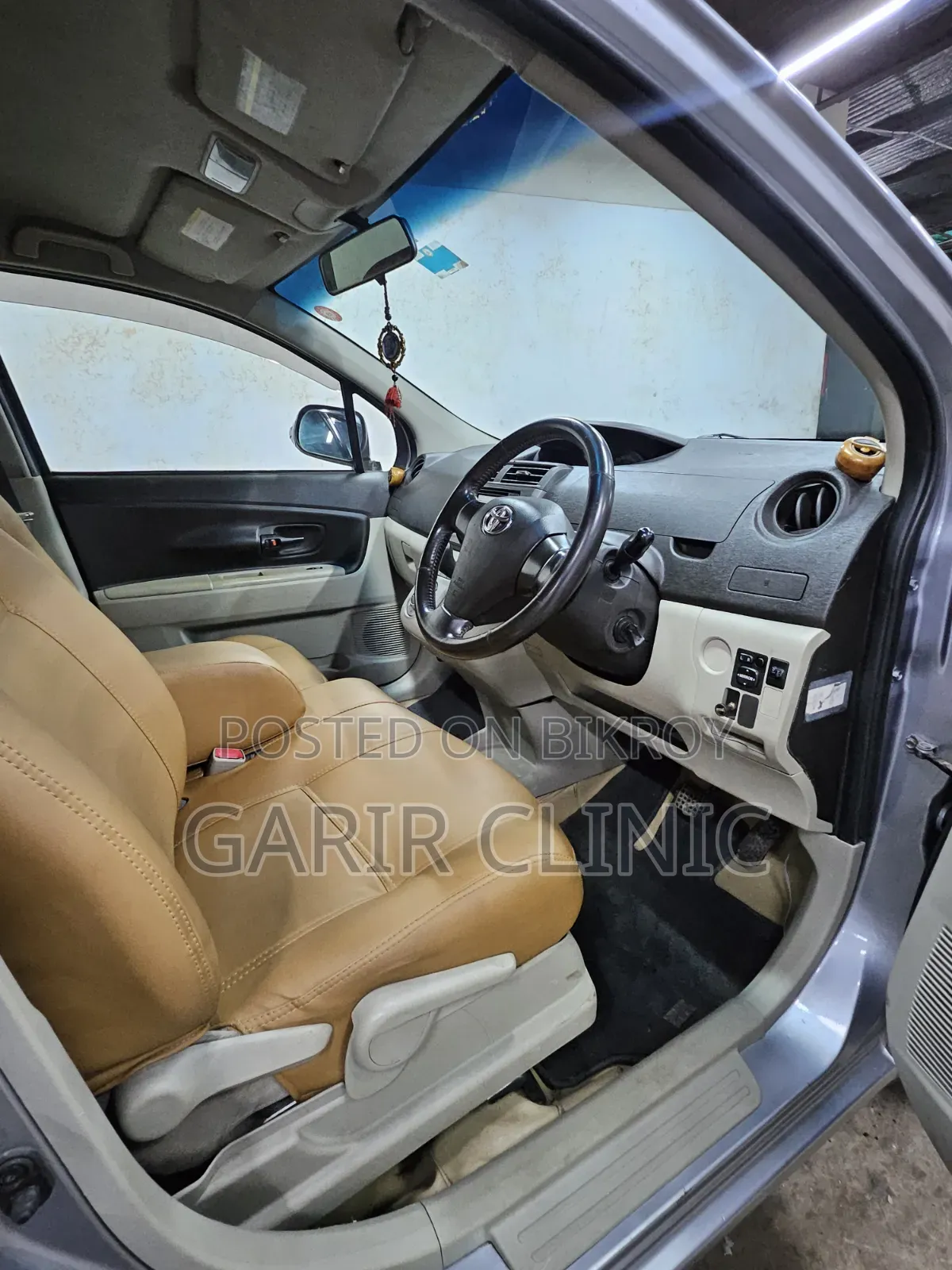 Toyota Passo Sette 1.5 Four Wheel Drive 2009 Gray