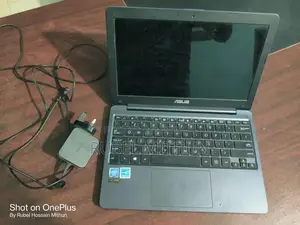 Laptop Asus E203NAH 4GB Intel Pentium HDD 500GB