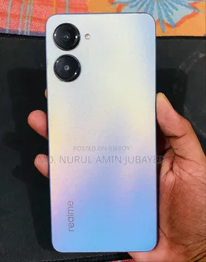 রিয়েলমি ১০ প্রো ১২৮ জিবি সাদা