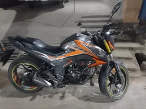 হোন্ডা হর্নেট ২০১৪ কমলা