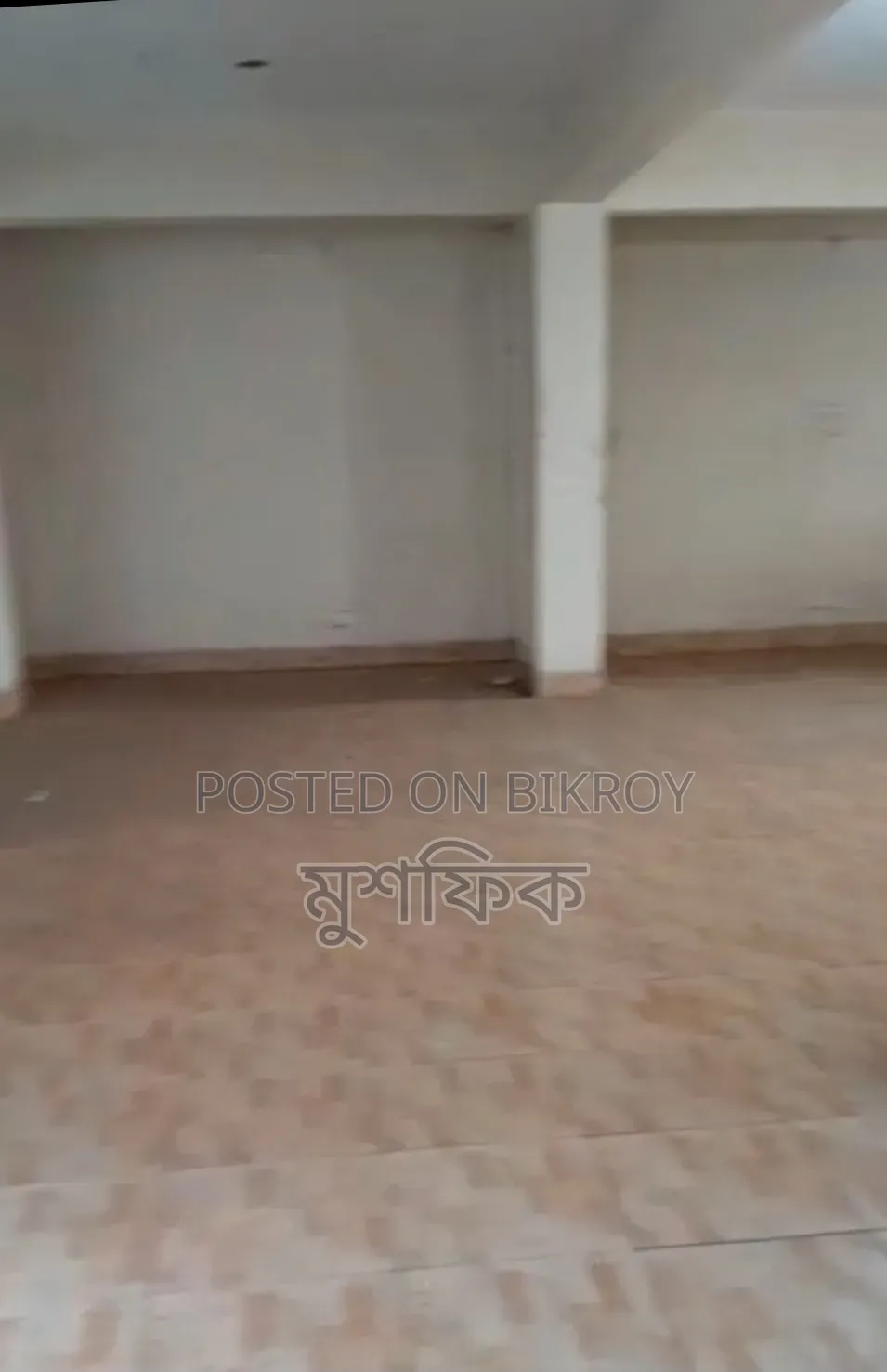প্রাইম লোকেশনে ২৩৫০ স্কয়ার ফিটের একটি কমার্শিয়াল স্পেস বিক্রয় হবে