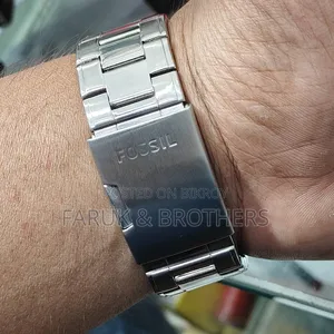 ফসিল FS4994 স্টেইনলেস স্টিল ক্রونوগ্রাফ ওয়াচ – ফ্রেশ কন্ডিশন