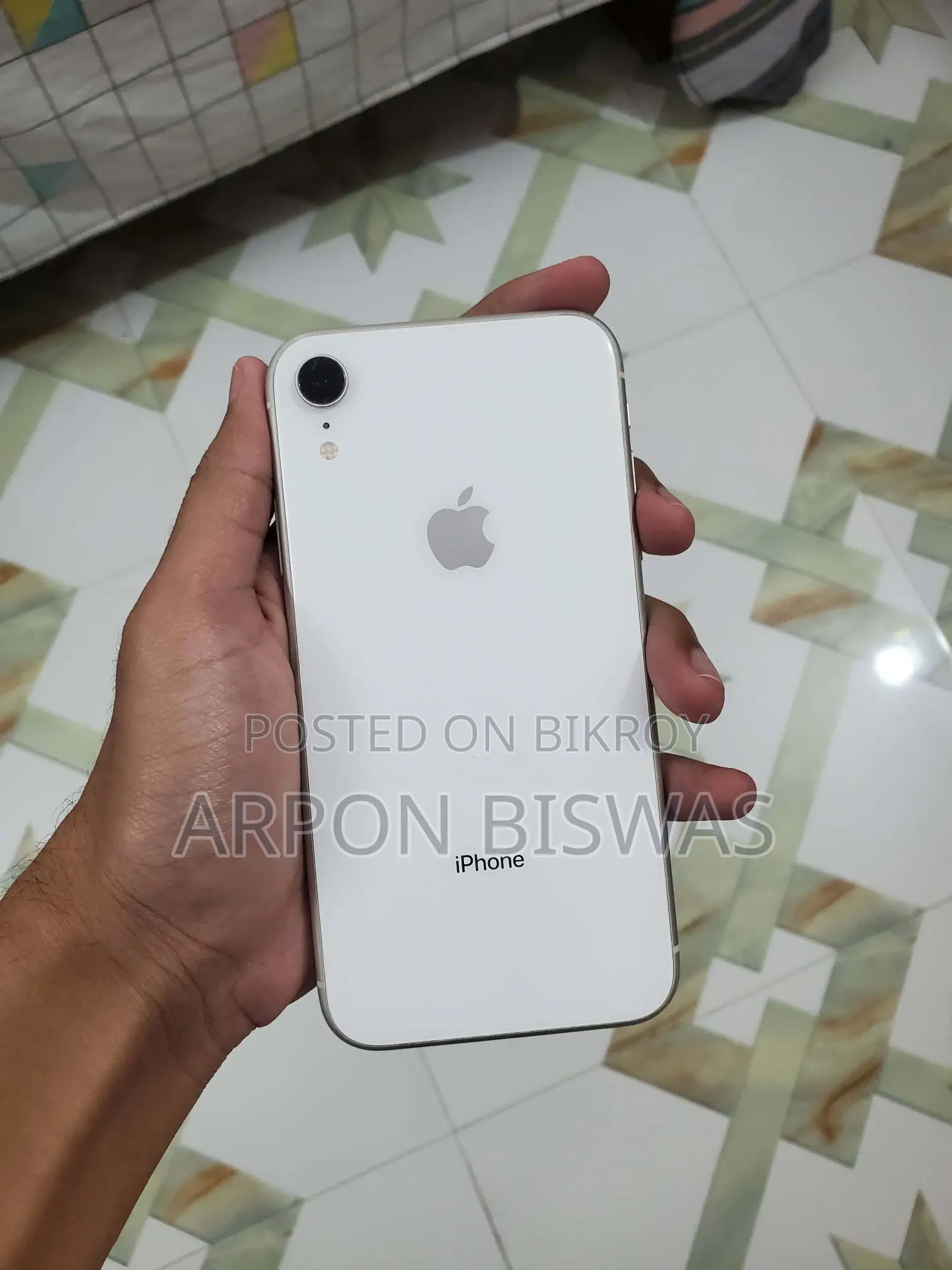 Apple iPhone XR 64 GB White