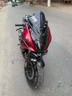 সুজুকি জিক্সার এসএফ ২০১৬ লাল