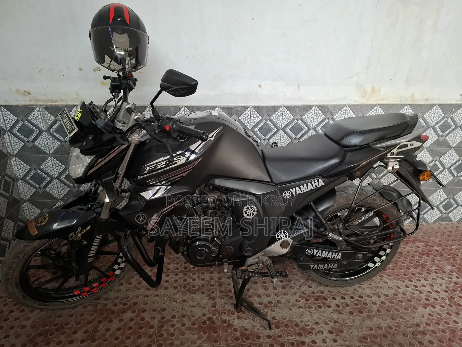 ইয়ামাহা এফজেড ২০১৯ কালো
