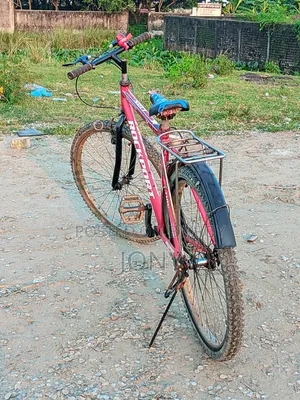 Rockport লাল রঙের সাইকেল বিক্রি হবে ২৮০০ টাকা