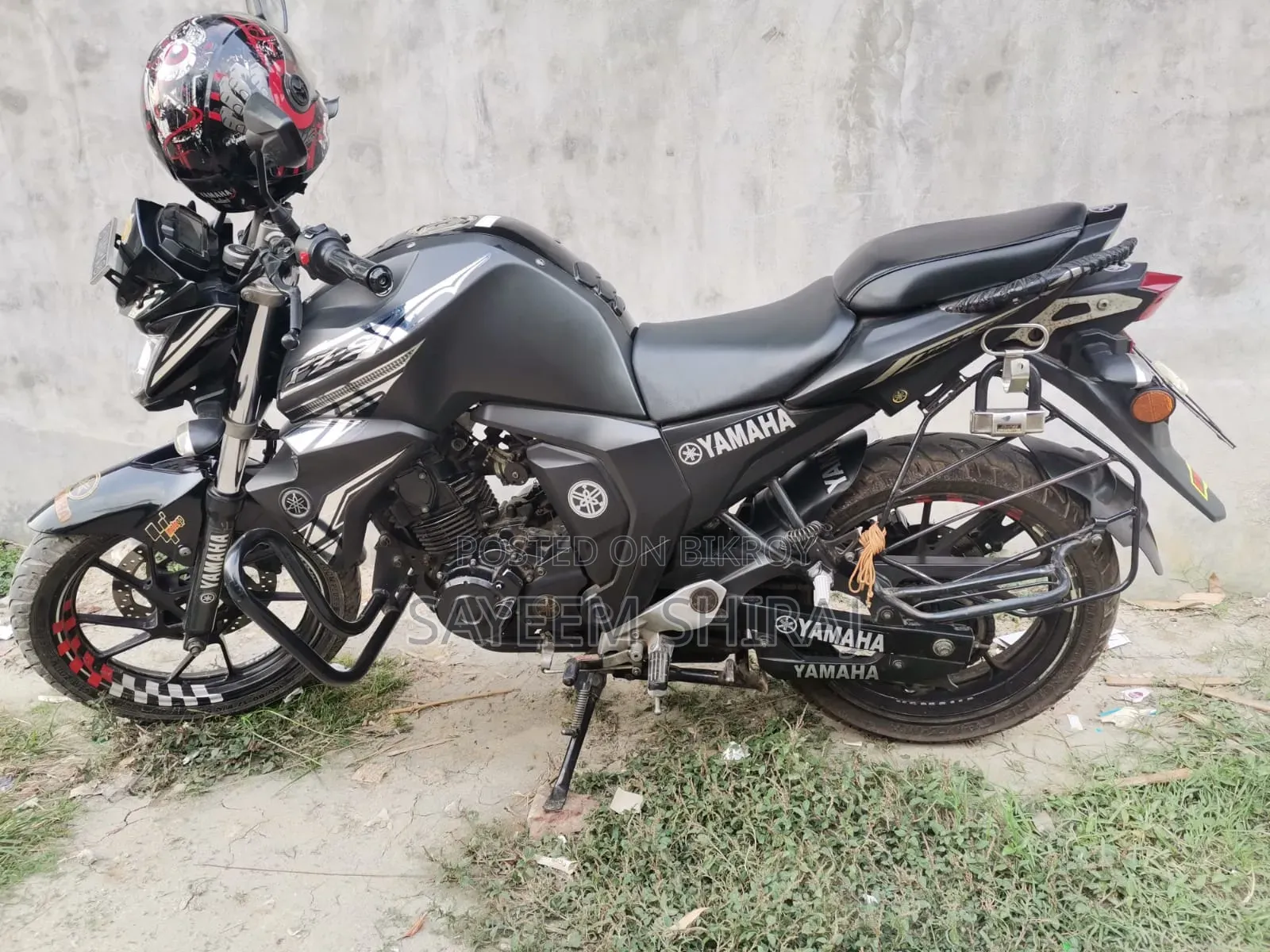 ইয়ামাহা এফজেড ২০১৯ কালো