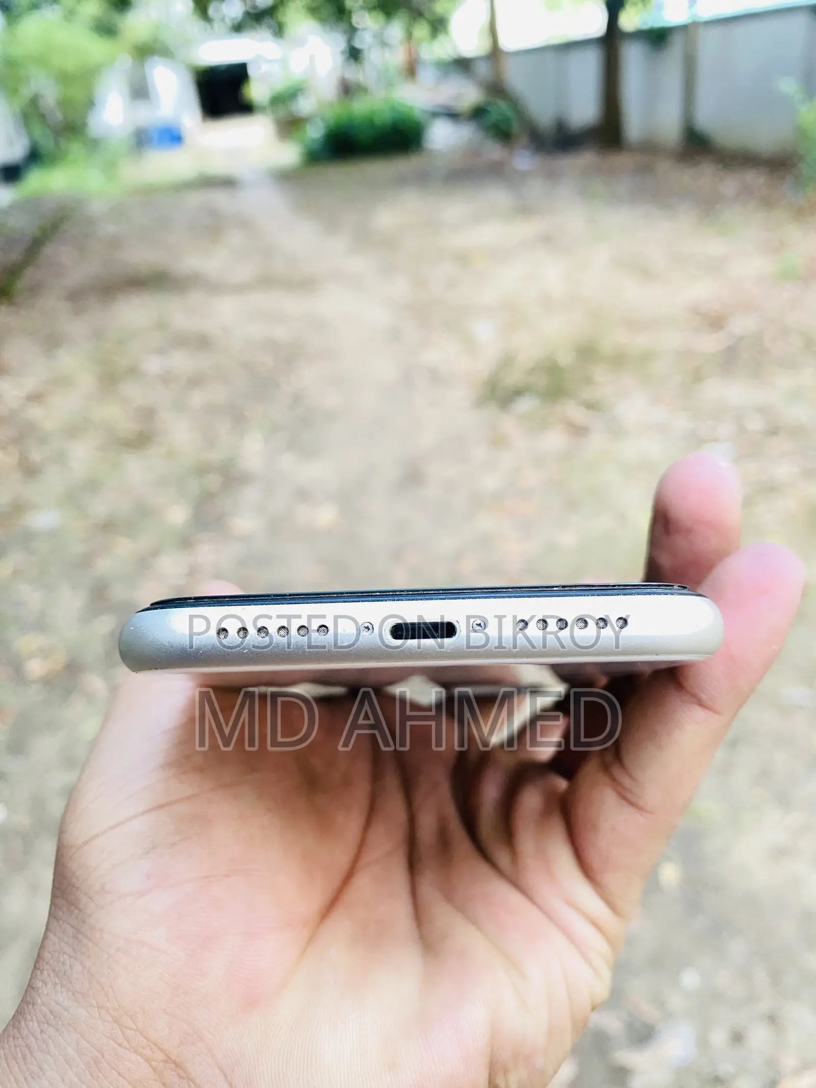 অ্যাপল আইফোন ১১ ১২৮ জিবি হোয়াইট