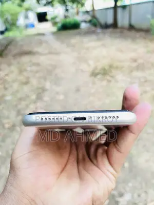 অ্যাপল আইফোন ১১ ১২৮ জিবি হোয়াইট