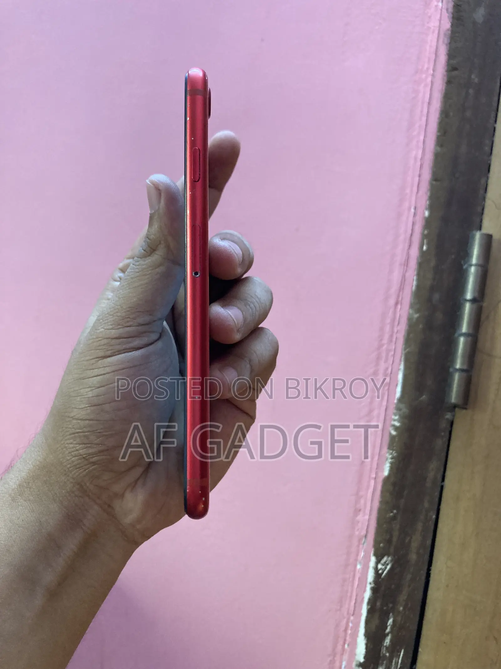 অ্যাপল আইফোন এসই (২০২০) ৬৪ জিবি রেড