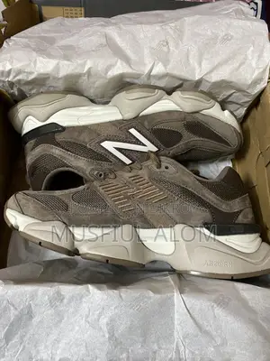 New Balance Sneakers