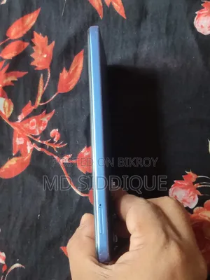 ইনফিনিক্স হট ৬০আই ১২৮ জিবি নীল