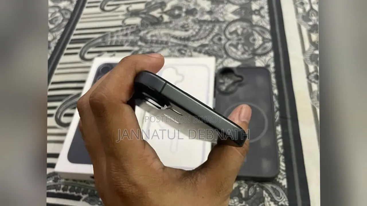 অ্যাপল আইফোন ১৭ ২৫৬ জিবি