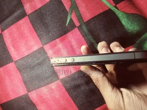 Apple iPhone 4 16 GB Black