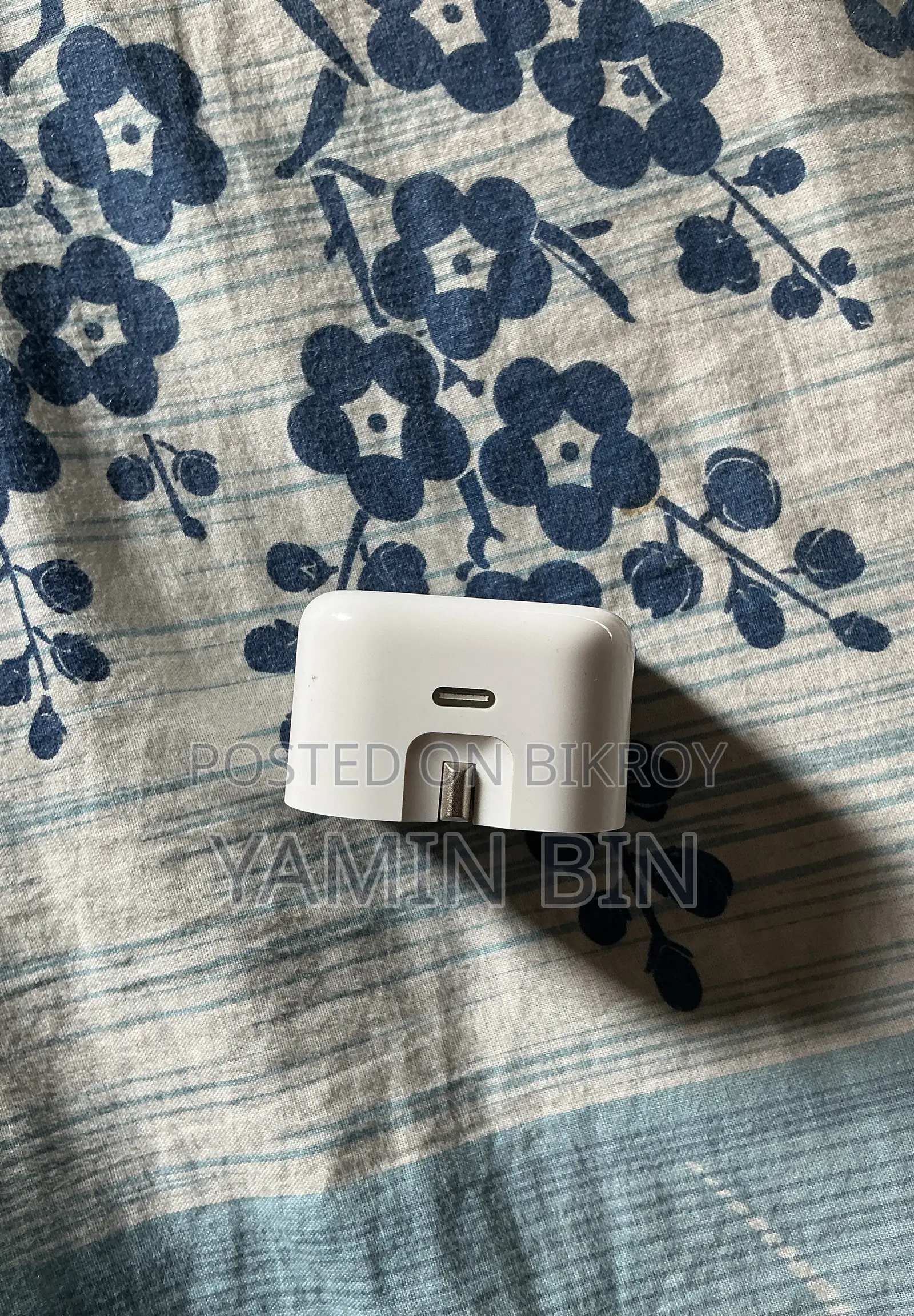 Apple Charging Adapter