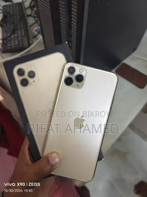 Apple iPhone 11 Pro Max 64 GB Gold