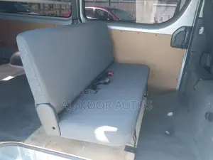 টয়োটা হাইএচ ২০২২ সিলভার