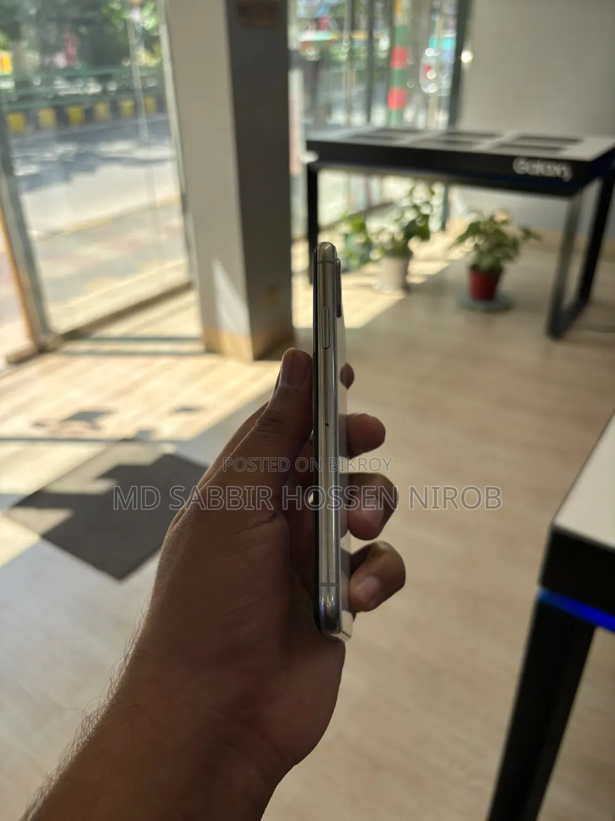 Apple iPhone X 256 GB White