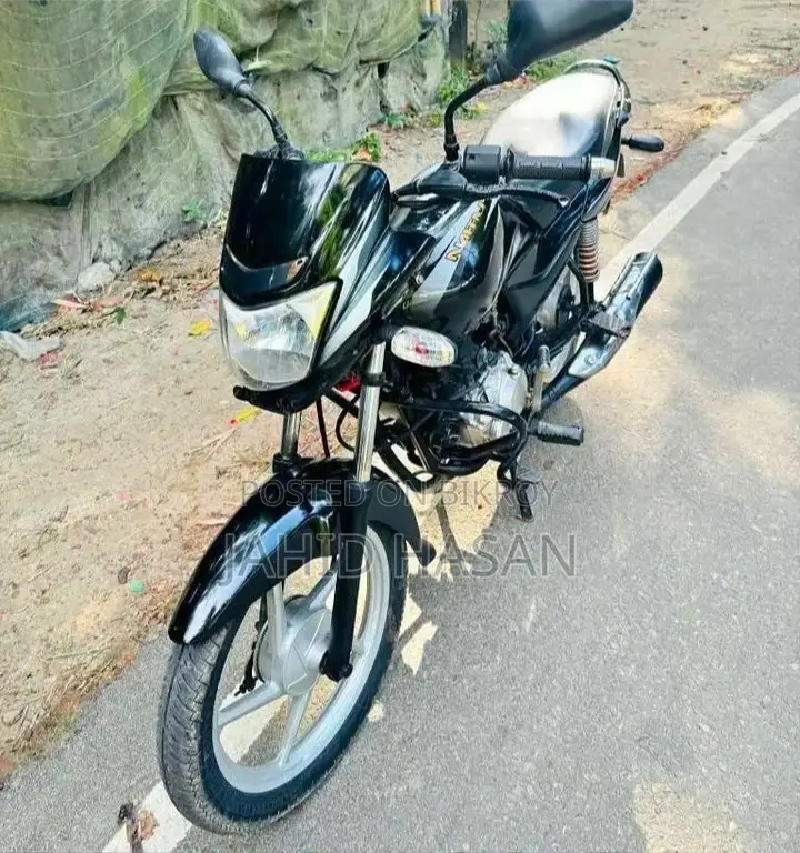 বাজাজ প্লাটিনা ১০০ ২০২১ কালো