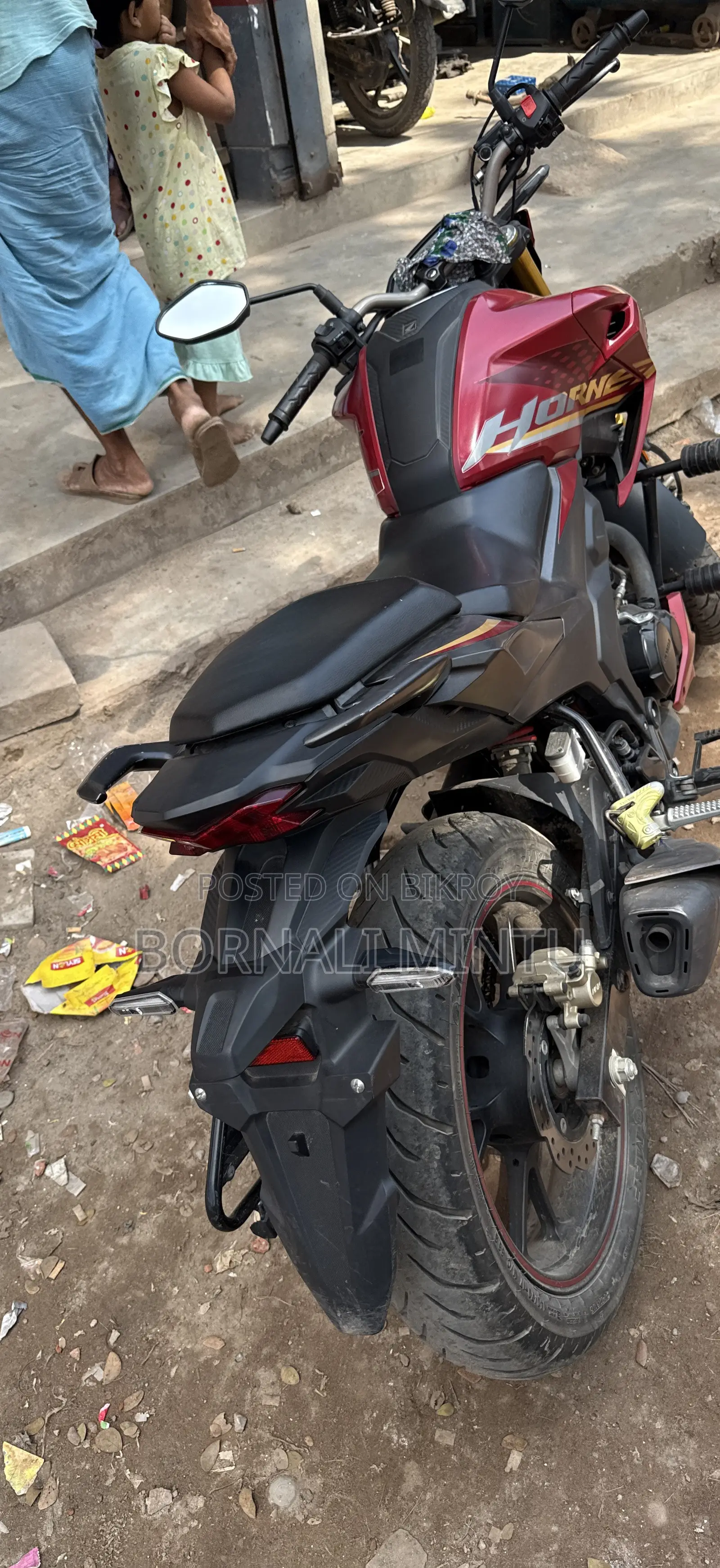 Honda Hornet 2.0 2025 Red