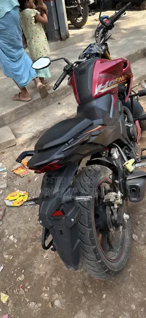 Honda Hornet 2.0 2025 Red