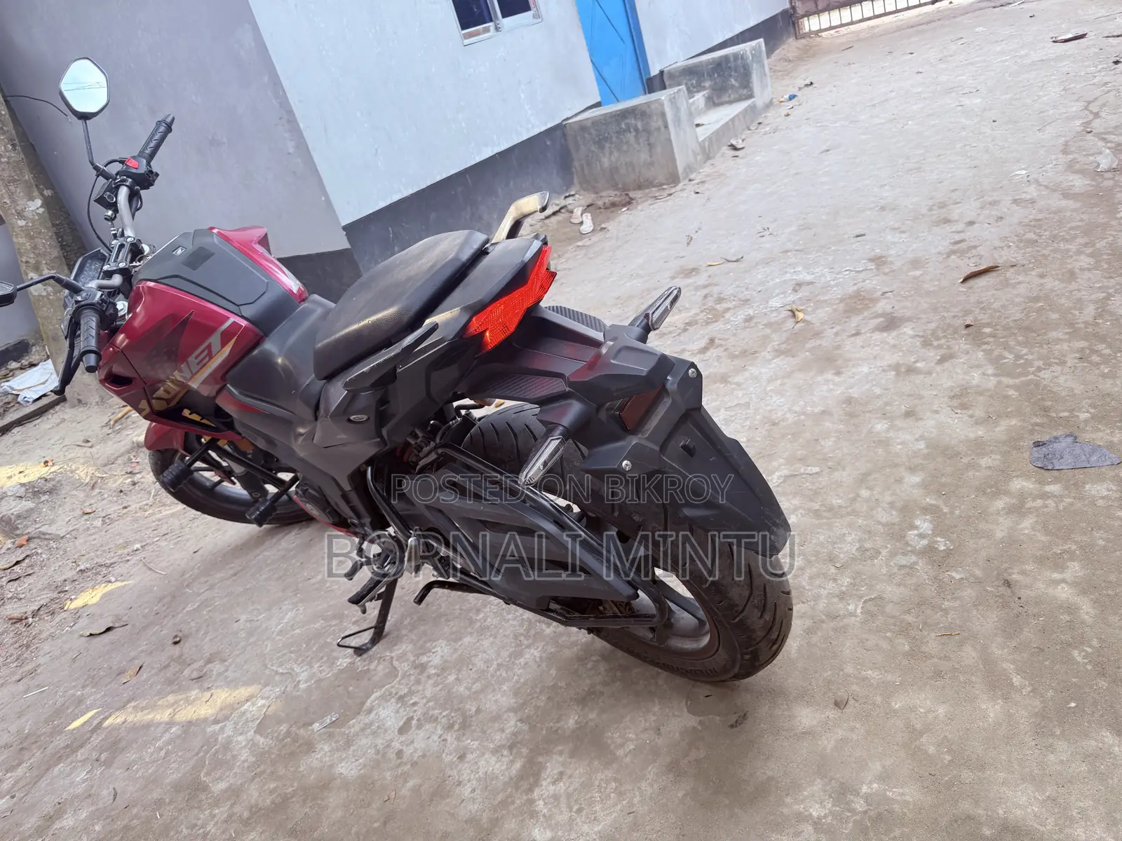 Honda Hornet 2.0 2025 Red