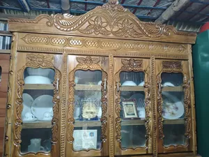বিক্রয় করা হবে, ওয়াল কেবিনেট আকাশি কাঠের
