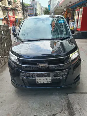 টয়োটা নোয়া ২০১৭ কালো