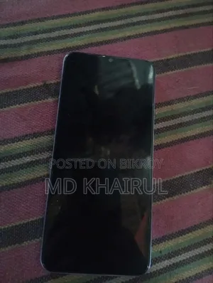 Vivo Y18 128 GB Purple