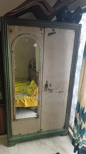সেগুন কাঠের ক্যাবিনেট এবং স্টিলের আলমিরা