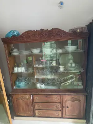 সেগুন কাঠের ক্যাবিনেট এবং স্টিলের আলমিরা