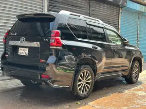 টয়োটা ল্যান্ড ক্রুজার ৭৬ সিরিজ ২০২০ কালো