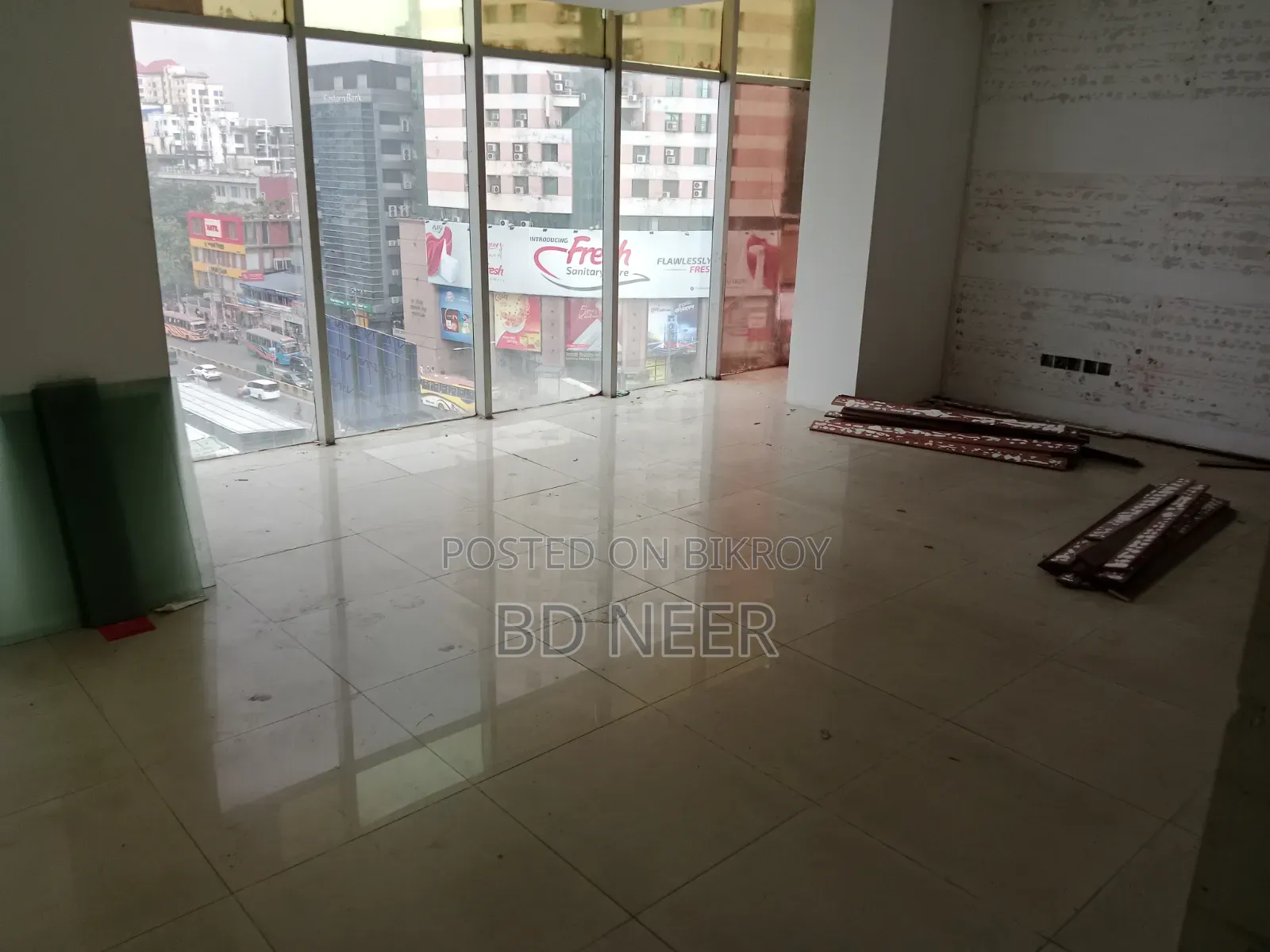 গুলশান ১ এ বাণিজ্যিক ১৫০০ বর্গফুটের অফিস স্পেস উপলব্ধ