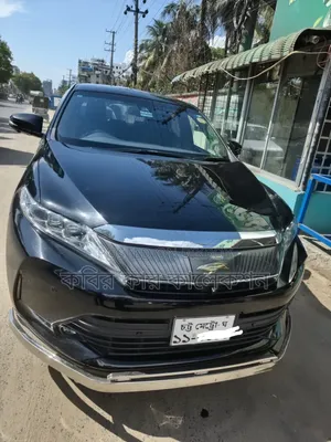 টয়োটা হ্যারিয়ার ২০১৯ কালো