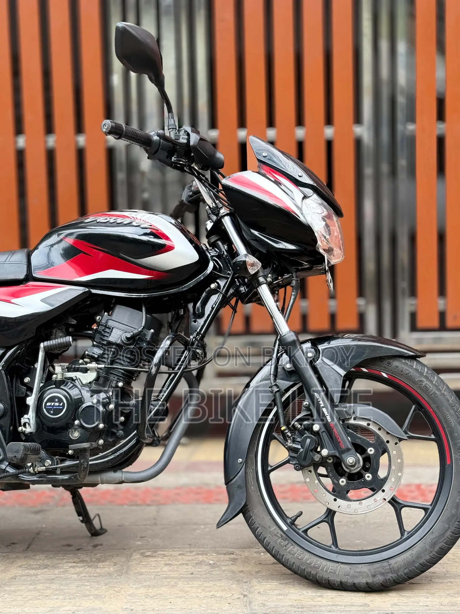 Bajaj Discover 110 2022 Red
