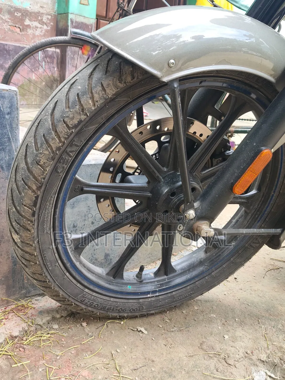 Royal Enfield Classic 350 2025 Gray