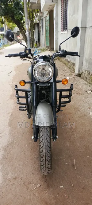 Royal Enfield Classic 350 2025 Gray