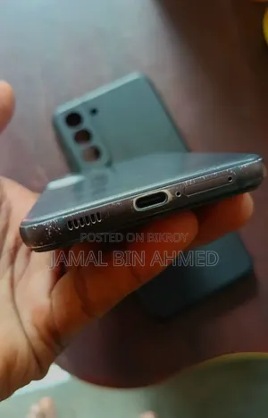 স্যামসাং গ্যালাক্সি এস২১ ৫জি ১২৮ জিবি ব্ল্যাক