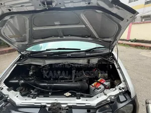 Toyota Noah 2.0 AWD (8 Seater) 2005 Silver