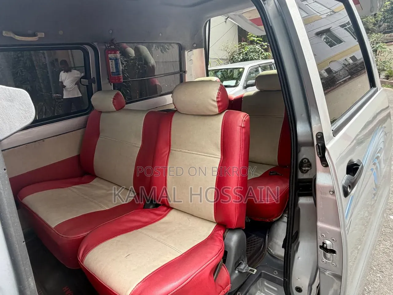 Toyota Noah 2.0 AWD (8 Seater) 2005 Silver