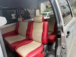 Toyota Noah 2.0 AWD (8 Seater) 2005 Silver