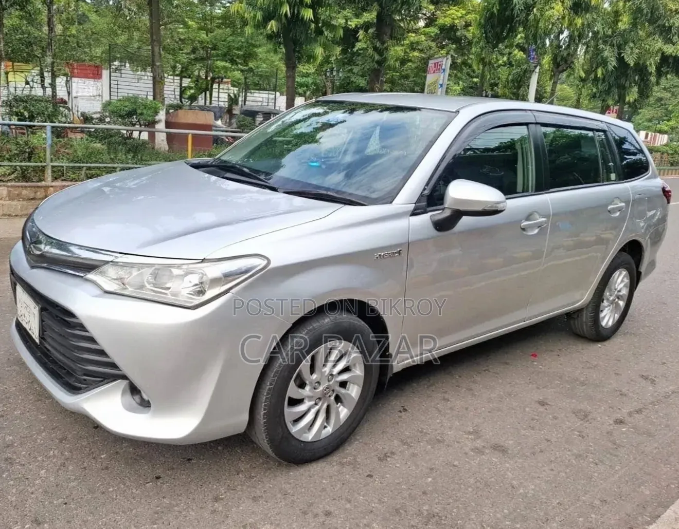 টয়োটা করোল্লা ফিল্ডার ১.৫ হাইব্রিড এফডব্লিউডি ২০১৬ সিলভার